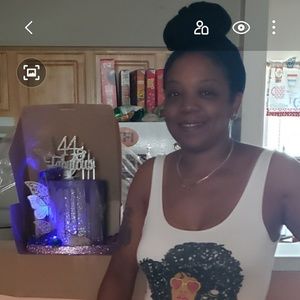 Meet your Posher, Tonya